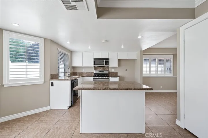 44210 Galicia Drive, Hemet, California 92544