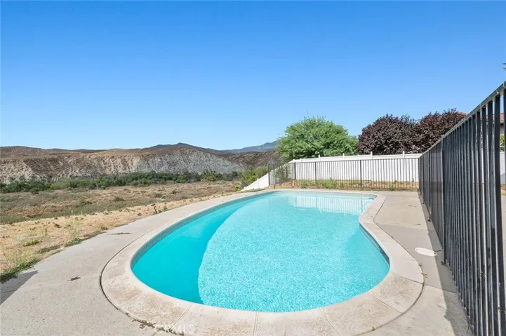 44210 Galicia Drive, Hemet, California 92544