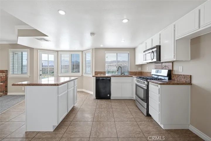 44210 Galicia Drive, Hemet, California 92544