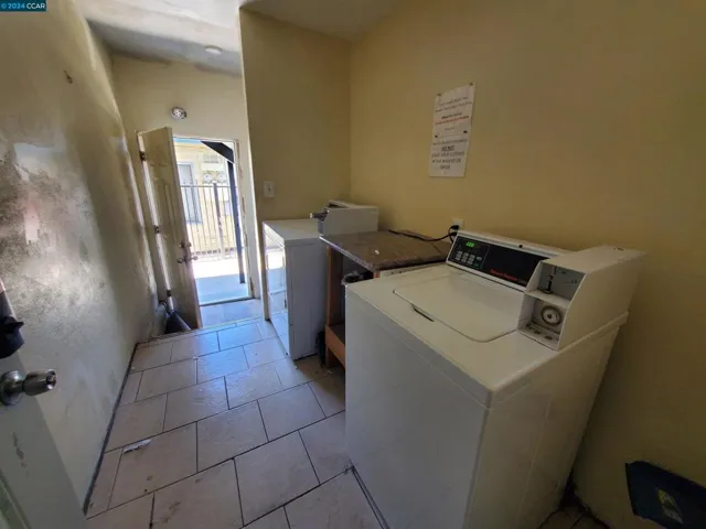 2552 109th Ave, Oakland, California 94603