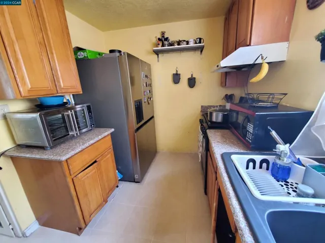 2552 109th Ave, Oakland, California 94603