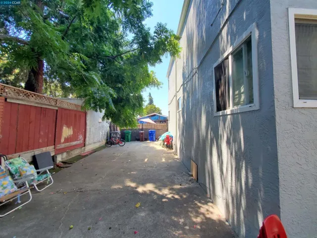 2552 109th Ave, Oakland, California 94603
