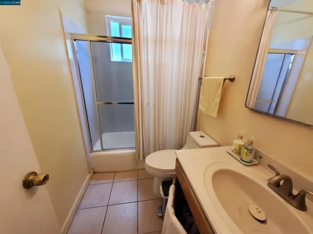 2552 109th Ave, Oakland, California 94603