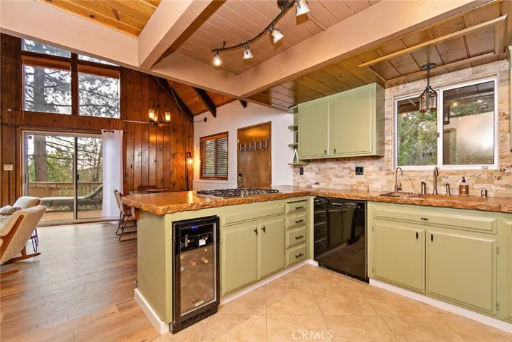 269 Massive Road, Lake Arrowhead, California 92352