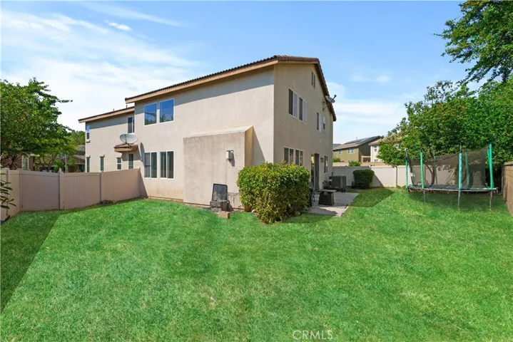 527 W Kennedy Street, Rialto, California 92376