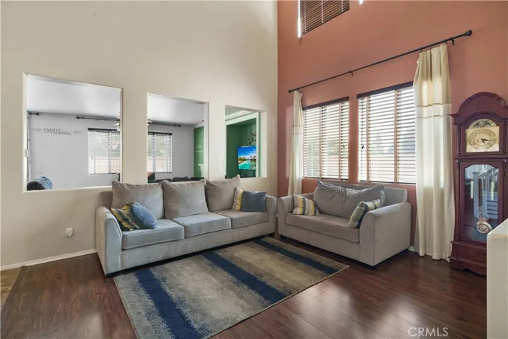 527 W Kennedy Street, Rialto, California 92376