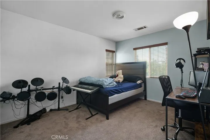 527 W Kennedy Street, Rialto, California 92376