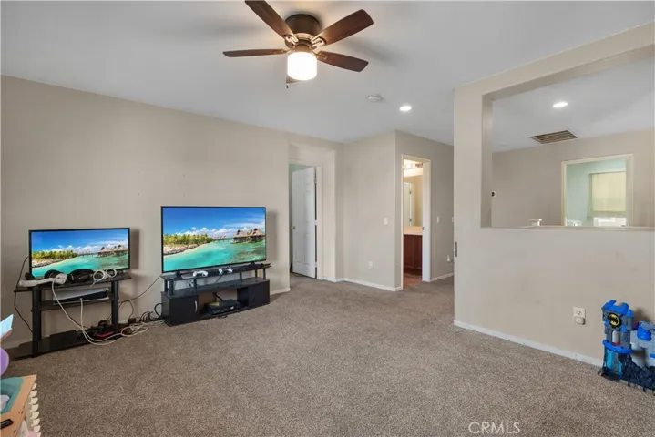 527 W Kennedy Street, Rialto, California 92376