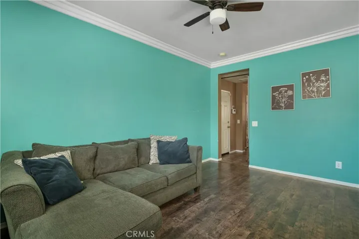 527 W Kennedy Street, Rialto, California 92376
