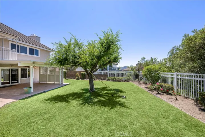 26. Huge Serene Backyard