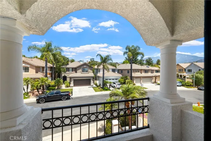 Balcon off Bedroom 1