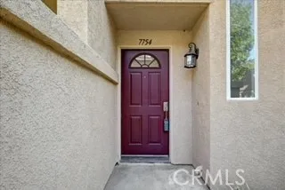 Tri-Level Townhouse Style Condo