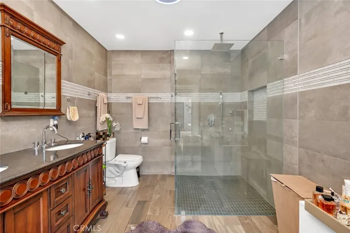 375 W North Bear Creek Drive, Merced, California 95348