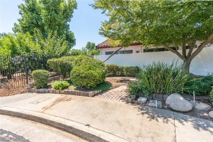 375 W North Bear Creek Drive, Merced, California 95348