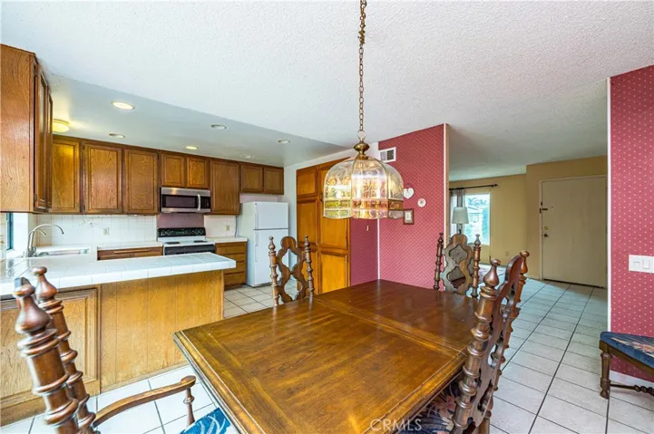 1336 E Mission Avenue, Escondido, California 92027