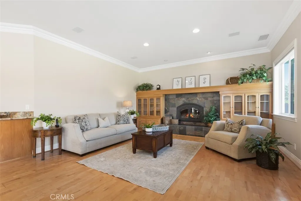 23505 Carancho Road, Temecula, California 92590 home-pic-9