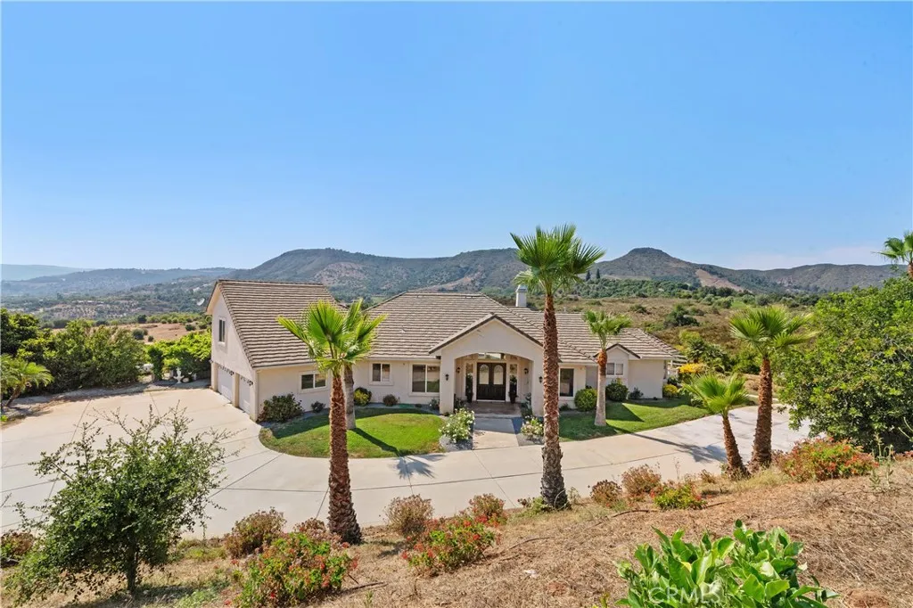 23505 Carancho Road, Temecula, California 92590 home-pic-64