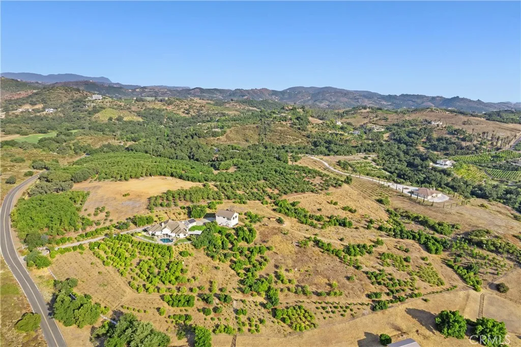 23505 Carancho Road, Temecula, California 92590 home-pic-2