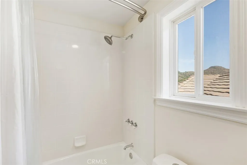 23505 Carancho Road, Temecula, California 92590 home-pic-37