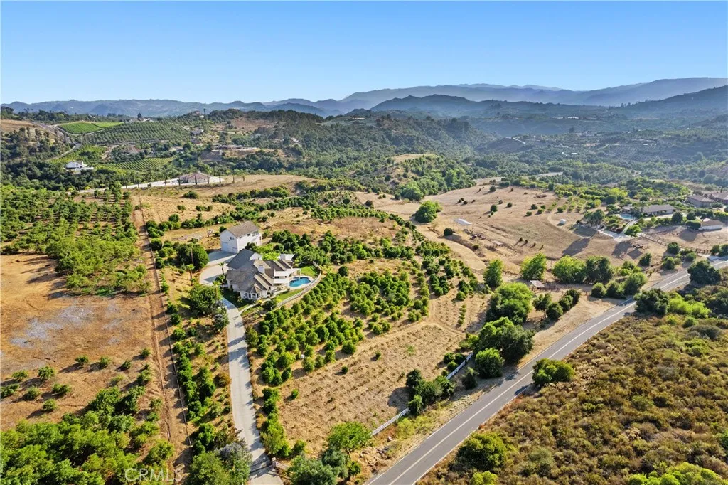 23505 Carancho Road, Temecula, California 92590 home-pic-44