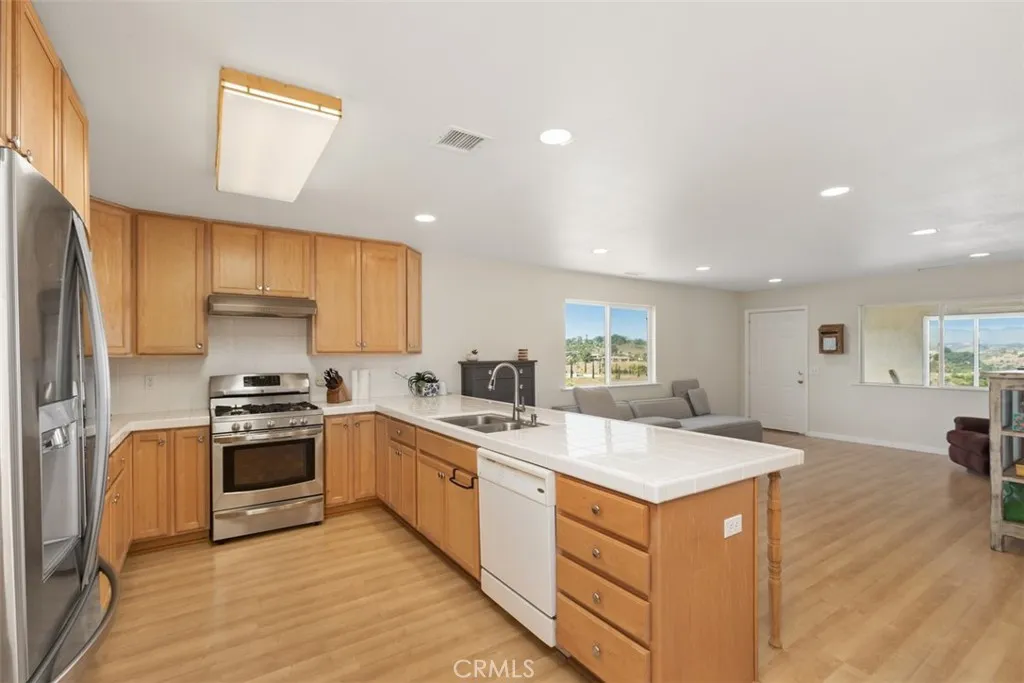 23505 Carancho Road, Temecula, California 92590 home-pic-54