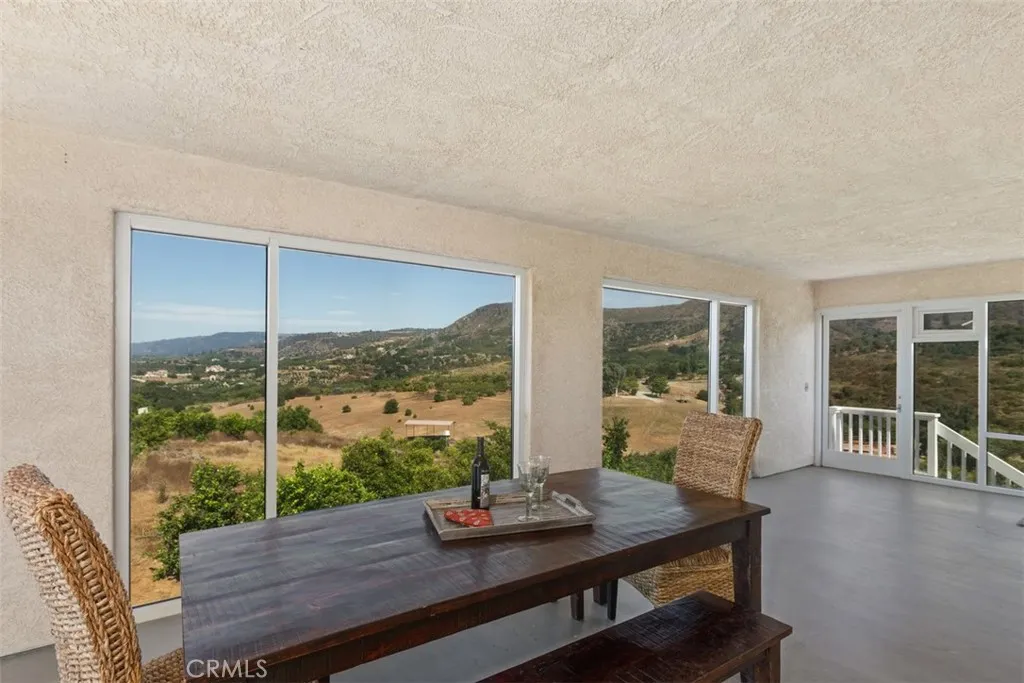 23505 Carancho Road, Temecula, California 92590 home-pic-47