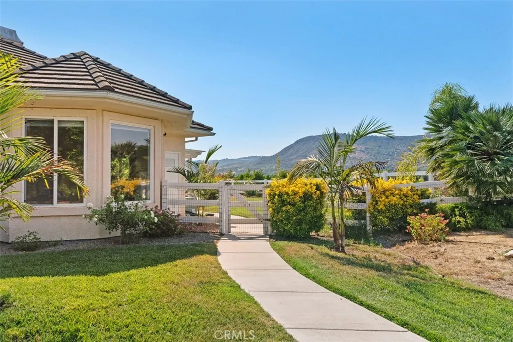23505 Carancho Road, Temecula, California 92590 home-pic-67