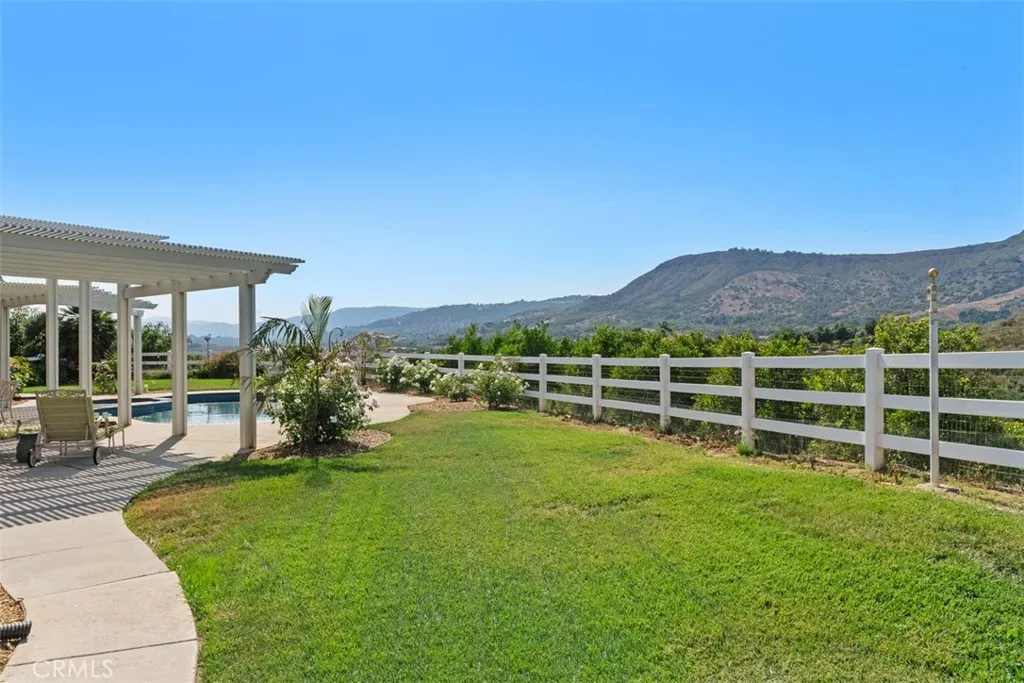 23505 Carancho Road, Temecula, California 92590 home-pic-42