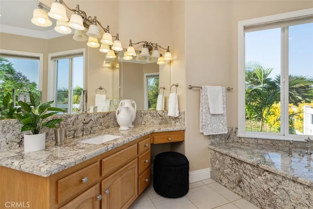 23505 Carancho Road, Temecula, California 92590 home-pic-26