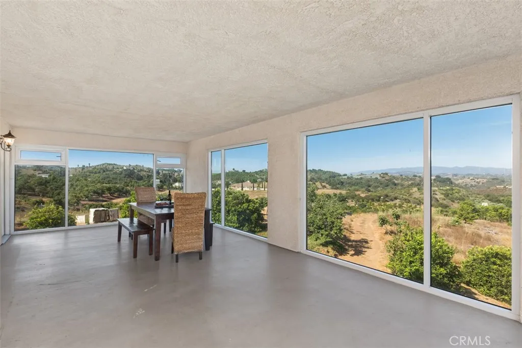 23505 Carancho Road, Temecula, California 92590 home-pic-48
