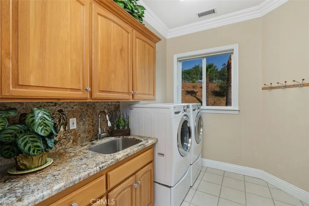 23505 Carancho Road, Temecula, California 92590 home-pic-32
