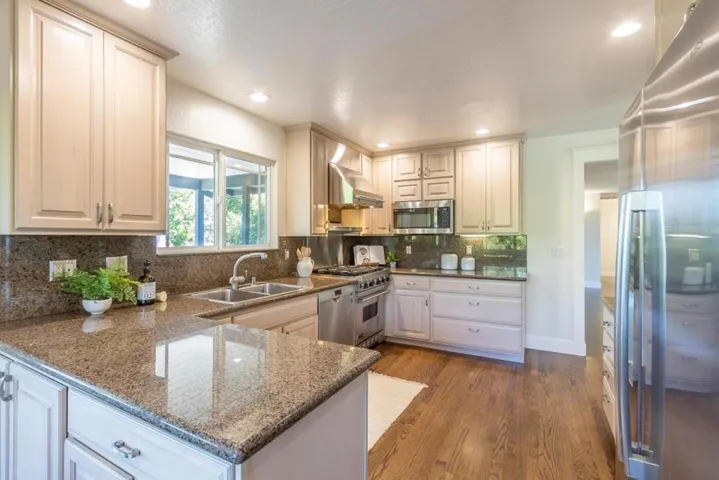 200 Vista De Sierra, Los Gatos, California 95030