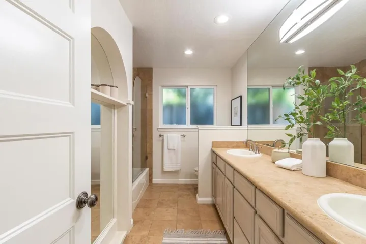 200 Vista De Sierra, Los Gatos, California 95030