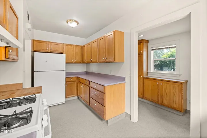 Kitchen/laundry