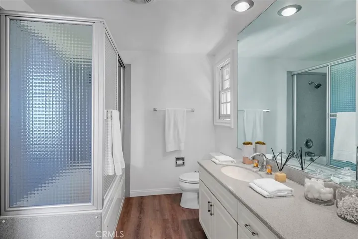 10820 Savona Road, Los Angeles, California 90077