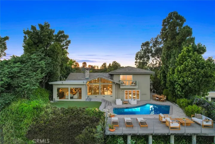 10820 Savona Road, Los Angeles, California 90077