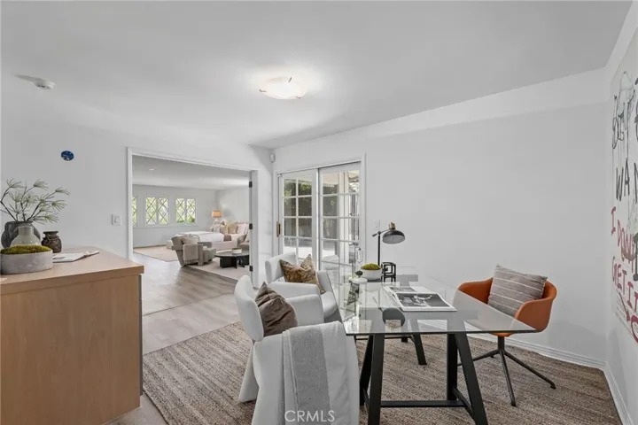 10820 Savona Road, Los Angeles, California 90077