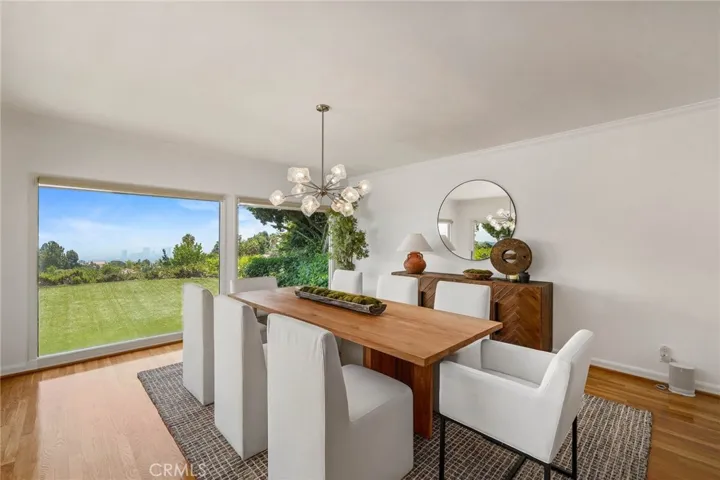 10820 Savona Road, Los Angeles, California 90077
