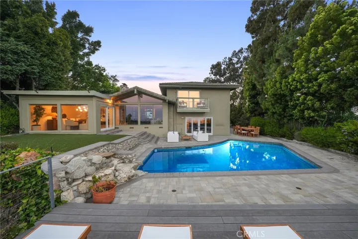 10820 Savona Road, Los Angeles, California 90077