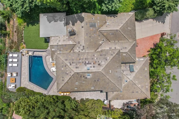 10820 Savona Road, Los Angeles, California 90077