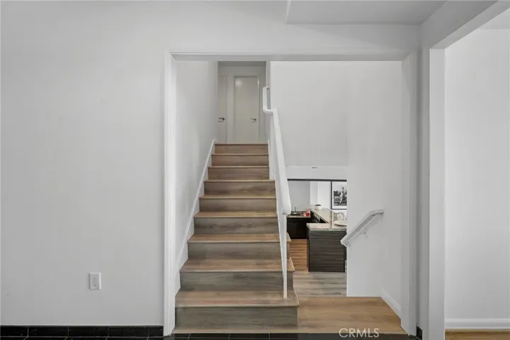 10820 Savona Road, Los Angeles, California 90077
