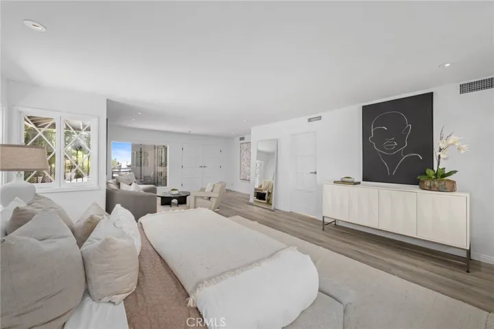 10820 Savona Road, Los Angeles, California 90077