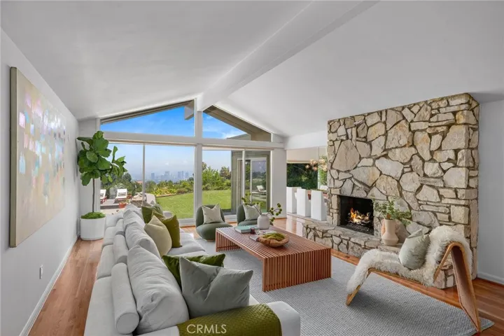 10820 Savona Road, Los Angeles, California 90077