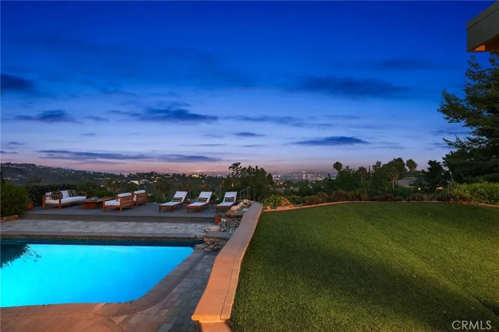 10820 Savona Road, Los Angeles, California 90077
