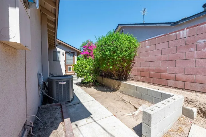 11448 Debra Avenue, Granada Hills, California 91344