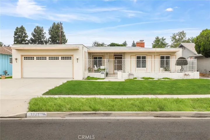 Welcome to 1921 Chanticleer Rd!