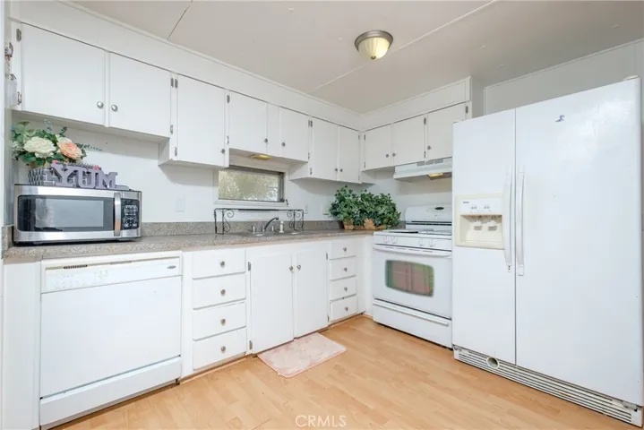 22601 Bear Valley Road 56, Apple Valley, California 92308