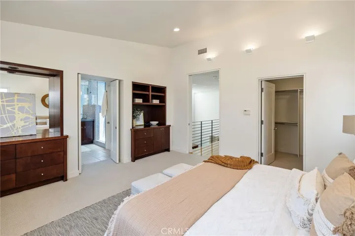 2710 Pine Avenue, Manhattan Beach, California 90266