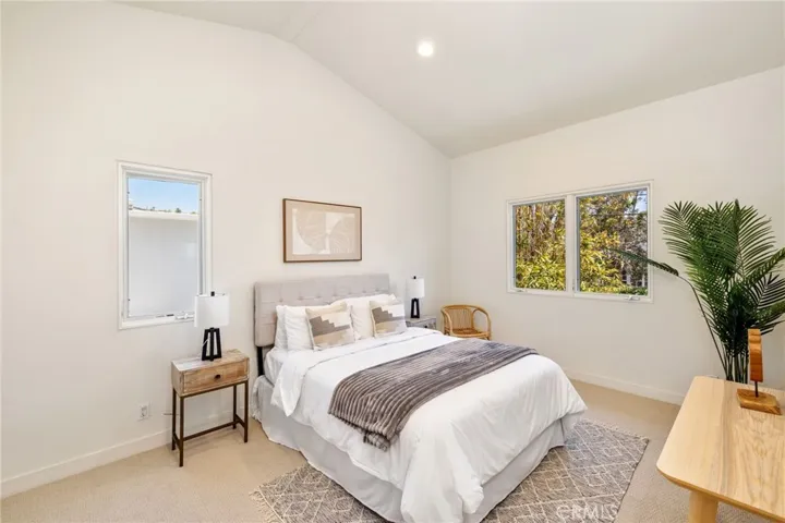 2710 Pine Avenue, Manhattan Beach, California 90266