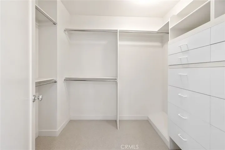 2710 Pine Avenue, Manhattan Beach, California 90266